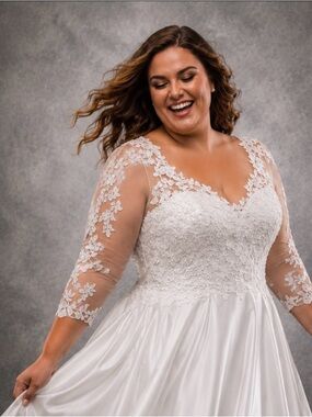 Classic White Lace-Embellished A-Line Wedding Dress